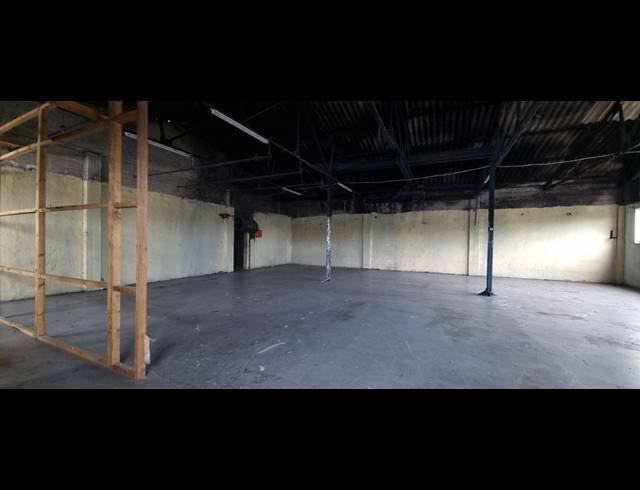 1,700M² OFFICE TO LET IN ROSSBURGH